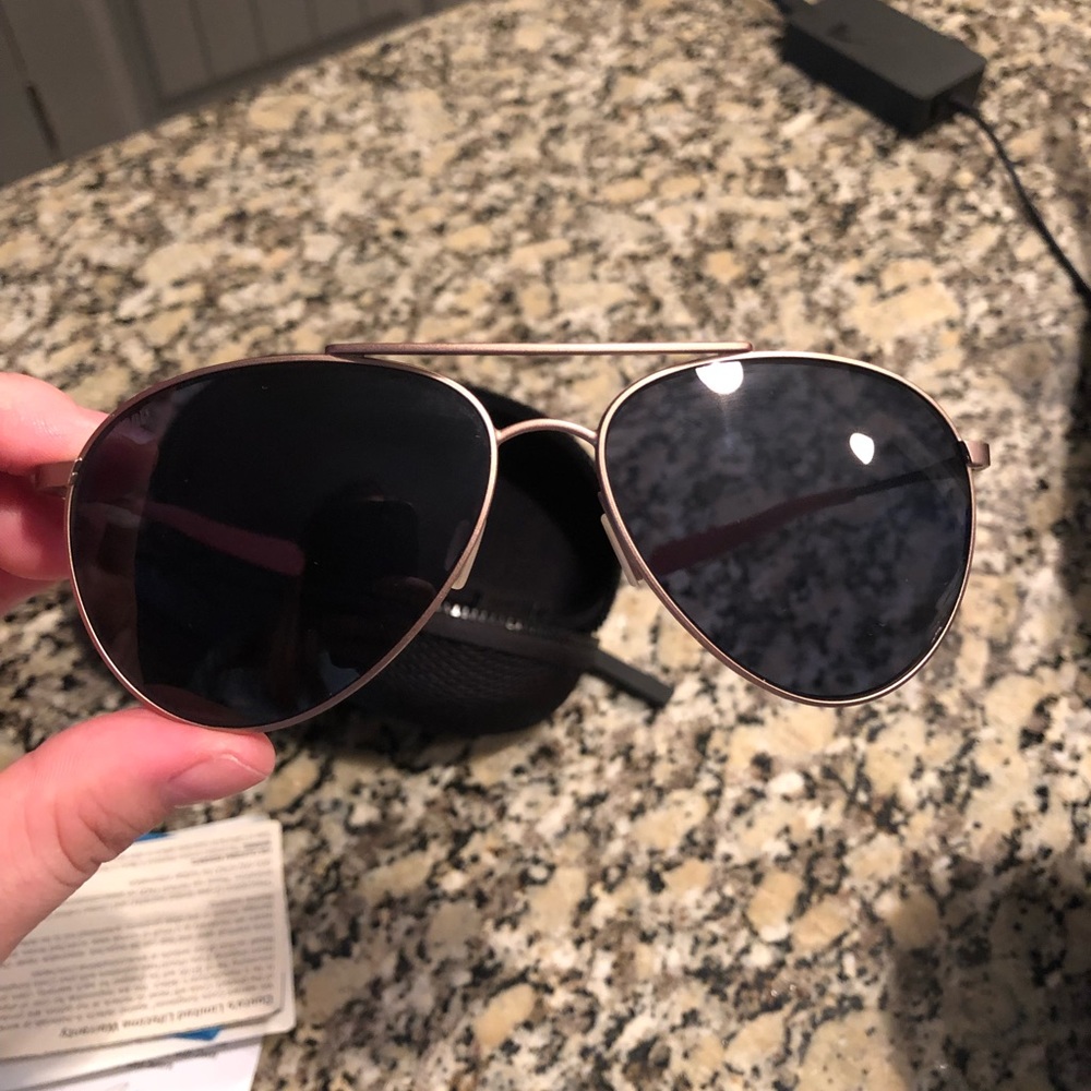 Costas rose gold